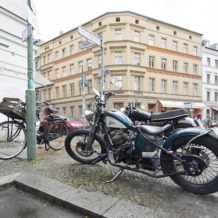 Private In The Center Of Berlín