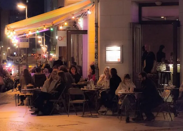 Private In The Center Of *